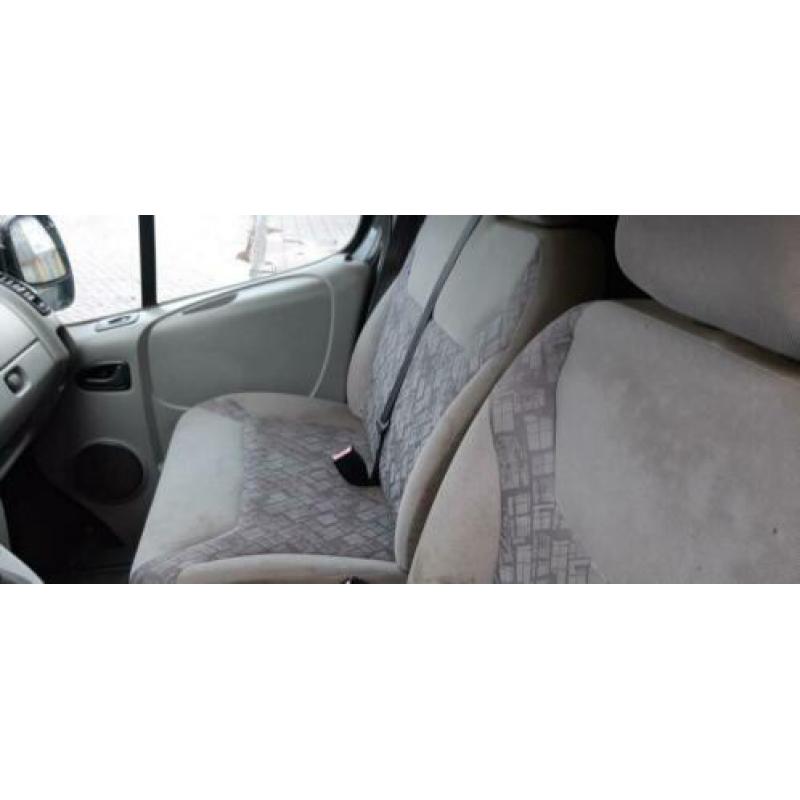Opel Vivaro 2.5 DTI L1 H1 2900 kg