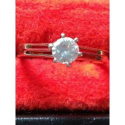 Gouden Ring + Briljant (40 Crt )+Gouden Ring(Briljant(10Crt)