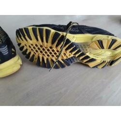 Sport schoenen 44