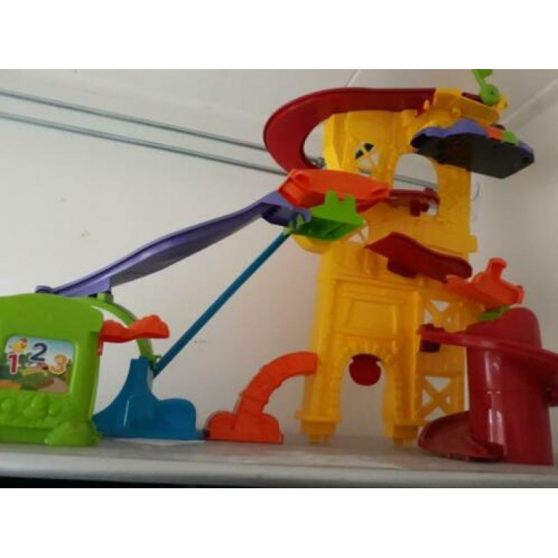 Vtech Zoef zoef dieren/ Toet toet auto's o.a boomhut en rac