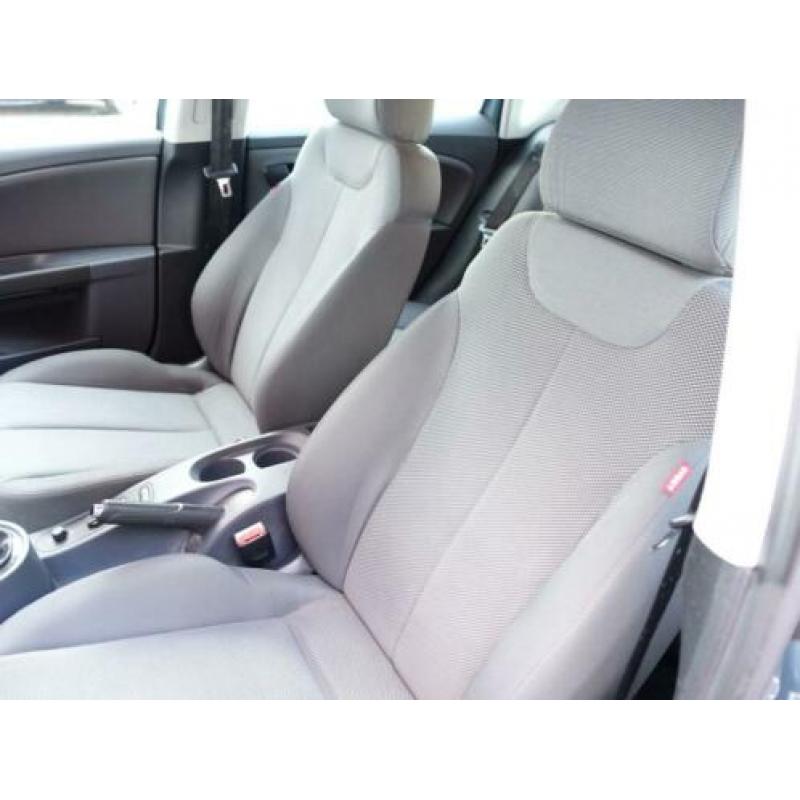 Seat Leon 1.6i SPORTLINE (navi,climate,sportinterieur)