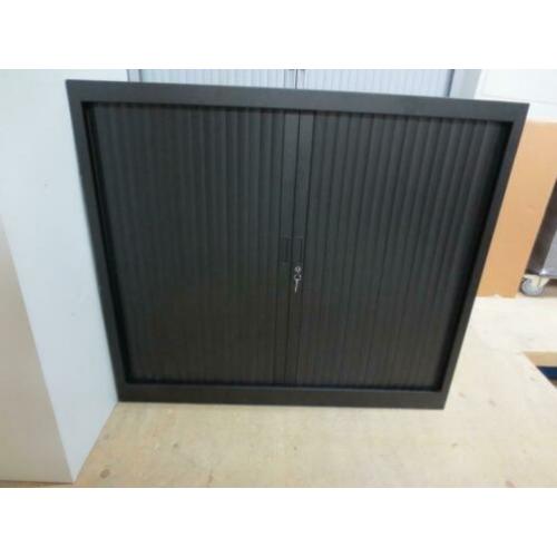 Roldeurkast Zwart H105 x B120 x D45 cm