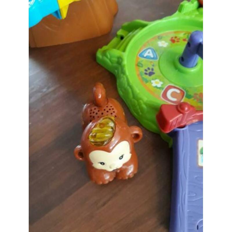Vtech Zoef zoef dieren/ Toet toet auto's o.a boomhut en rac