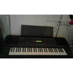 Yamaha psr 6700 & 12 diskettes..