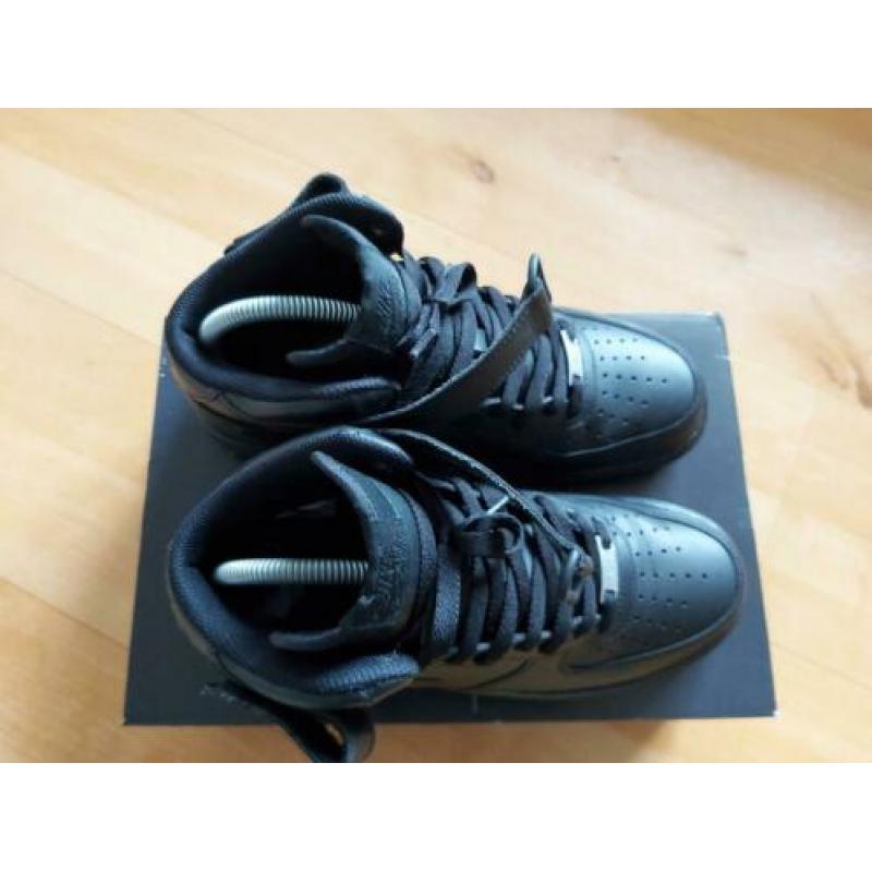 Nike air force black mid maat 41