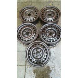 W124 stalen velgen, 8-gaats velg, Audi A4 A6 winterbanden