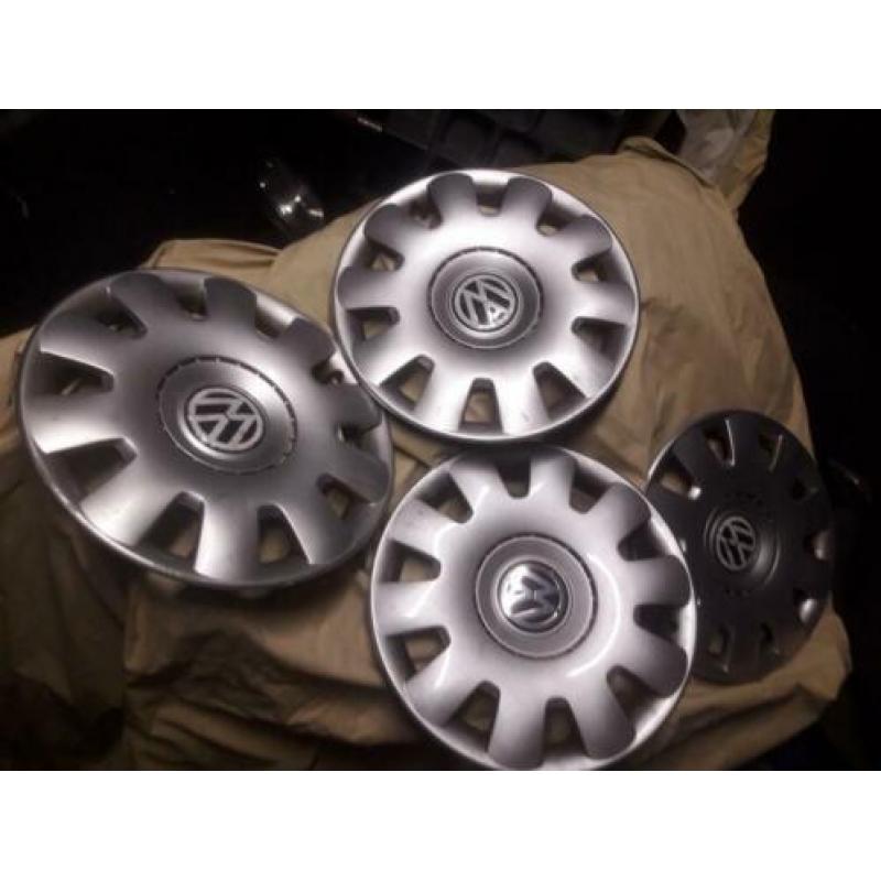 15 inch wieldoppen Volkswagen.