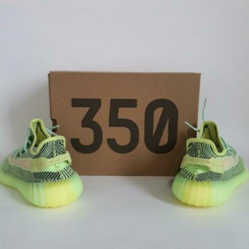 Adidas yeezy boost 350 v2 yeezreel