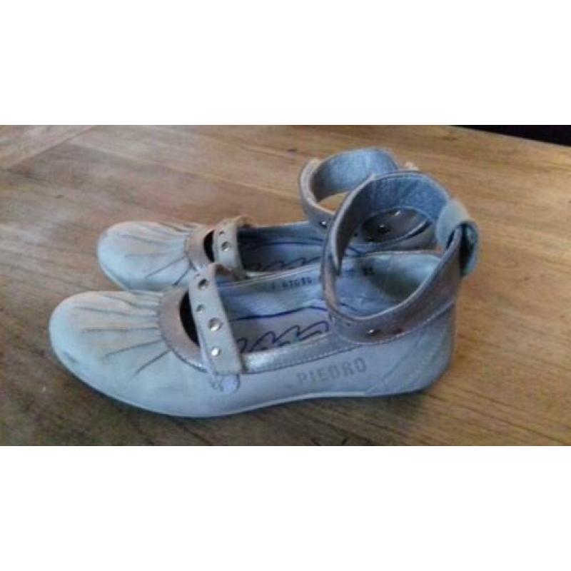 Schoenen meisje maat 33 licht grijs piedro