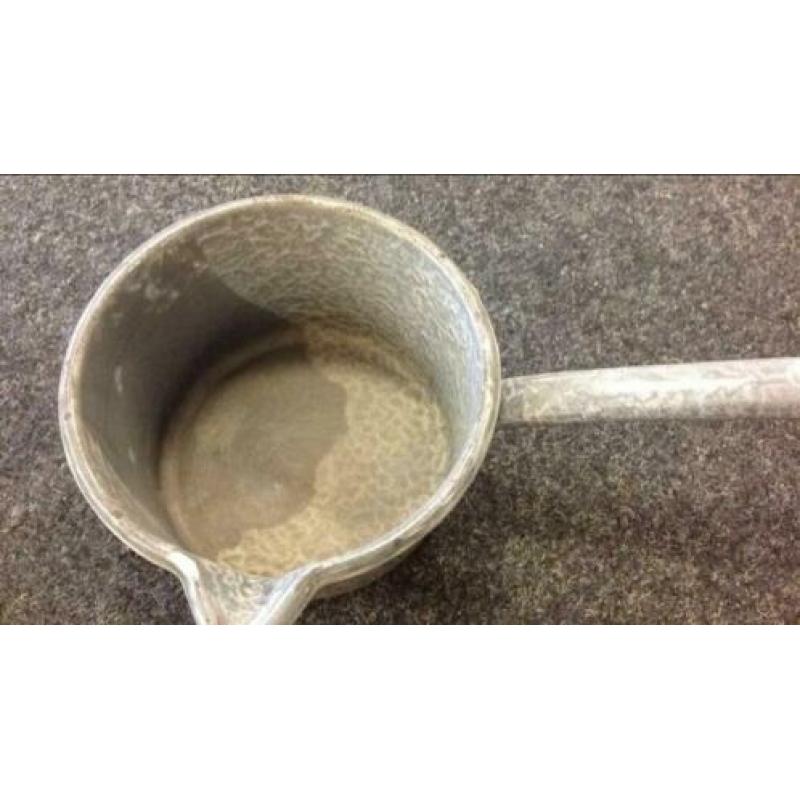 Vintage grijs gewolkte pan, melkkoker en steelpan