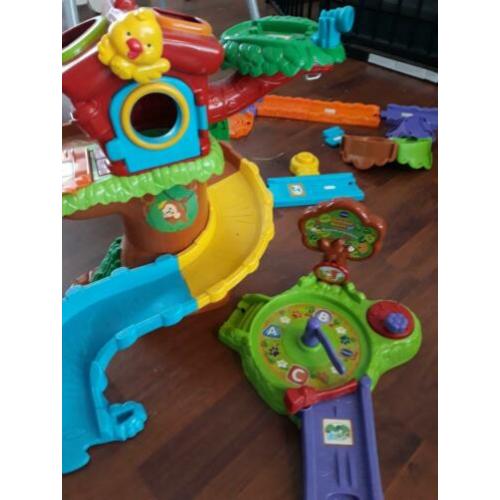 Vtech Zoef zoef dieren/ Toet toet auto's o.a boomhut en rac