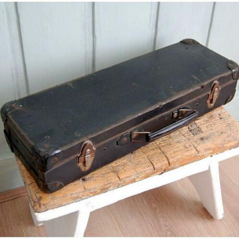 Leuk oud brocante zwart breikoffertje