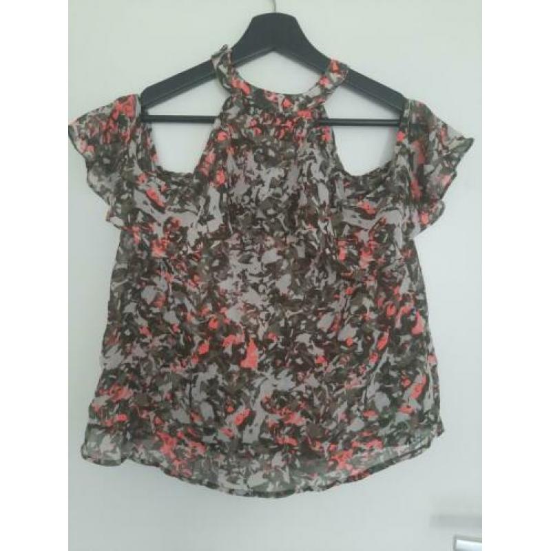 Twee off-shoulder tops maat S
