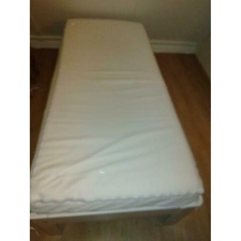 AUPING 1 PERSOONS BED THE LUXE 90x 200 CM