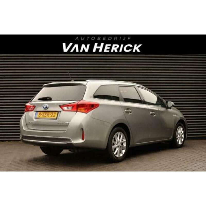 Toyota Auris Touring Sports 1.8 Hybrid Lease Panoramadak / C