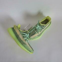 Adidas yeezy boost 350 v2 yeezreel
