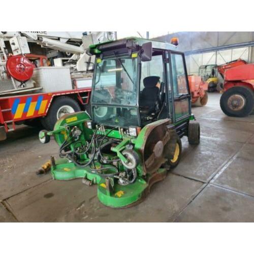John Deere 1504 (bj 2002)