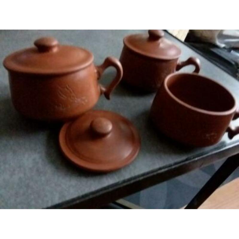 Mooie chinese set theepot en potjes bij