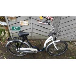 Damesfiets met 3 versnellingen en (lage instap)