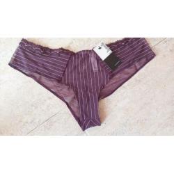 New Chantelle set 75B/pants 42