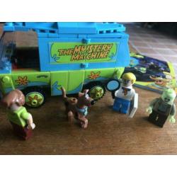 Scooby Doo Mystery Machine - geen echte LEGO!