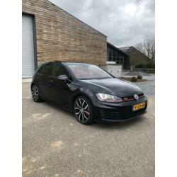 Volkswagen Golf 7 GTI PERFORMANCE Full Option