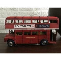 Prachtige handgemaakt metalen model dubbeldekker-bus