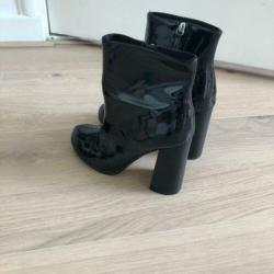 H&M - enkellaarsjes - zwartlak - maat 36