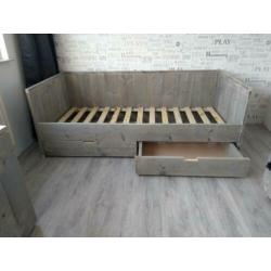 bedbank van steigerhout