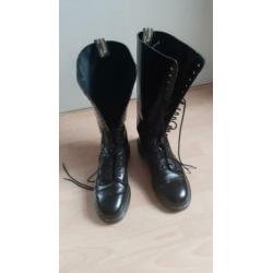 Hoge Dr Martens laarzen mt 45