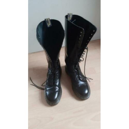 Hoge Dr Martens laarzen mt 45
