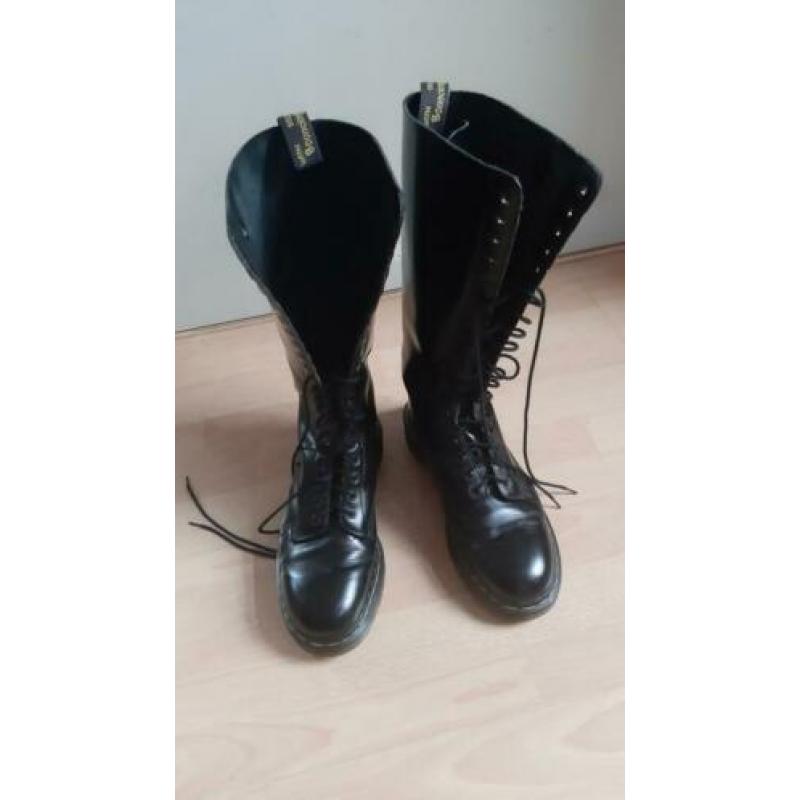 Hoge Dr Martens laarzen mt 45