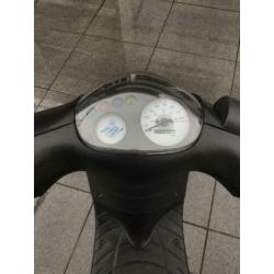 Piaggio Zip 25 km sp kappen