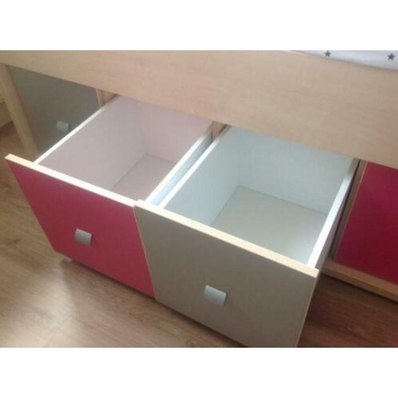 Mooi bed 90x200 met 6 lades! incl. lattenbodem