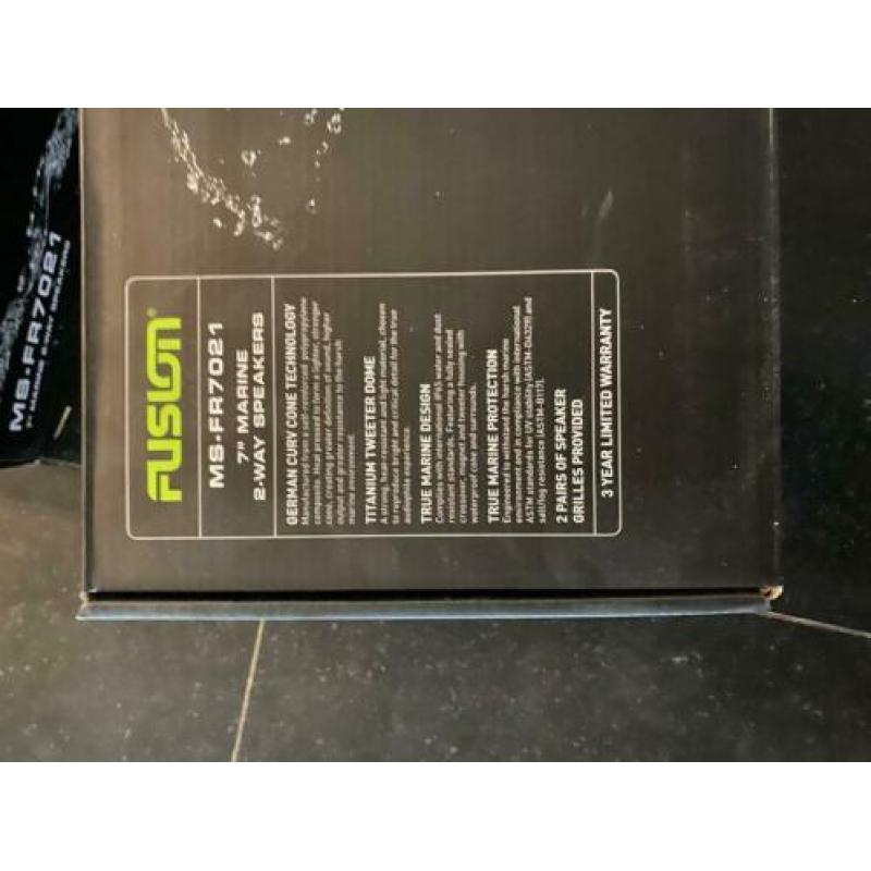 Fusion MS-FR7021 Marine Speakers (GLOEDNIEUW)