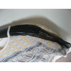 leuke top met print en gehaakte shouders, mt 42/44