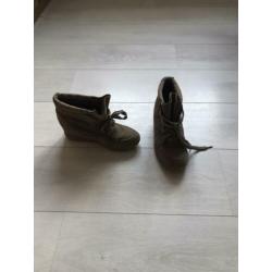Sleehak sneaker enkel laarsje beige bruin maat 37