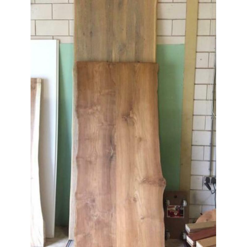 Vele nieuwe eiken, suar, teak, en mango eettafels! Veel keus