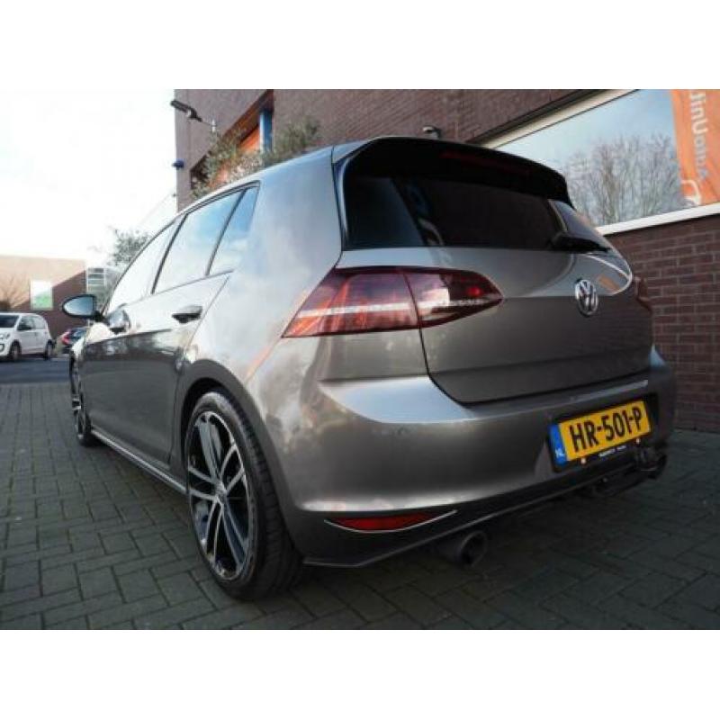Volkswagen Golf 1.4 TSI GTE * GTI * LED Leder Pano Adaptive