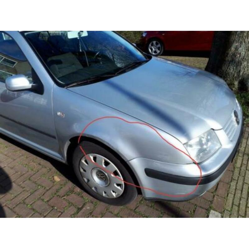 Volkswagen Bora 1.6 77KW 2001 Grijs