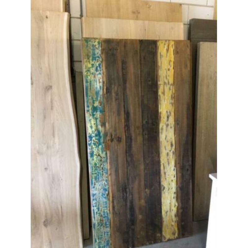 Vele nieuwe eiken, suar, teak, en mango eettafels! Veel keus