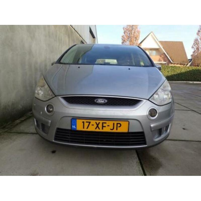 Ford S-Max 2.0-16V 7 persoons, trekhaak, LMV, airco