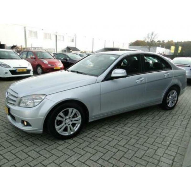 Mercedes-benz C-klasse 180 K Avantgarde AUT. Boekjes
