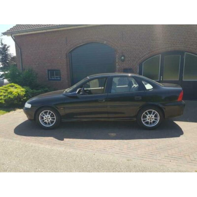 Opel Vectra 1.6-16V Pearl apk 23-01-2020