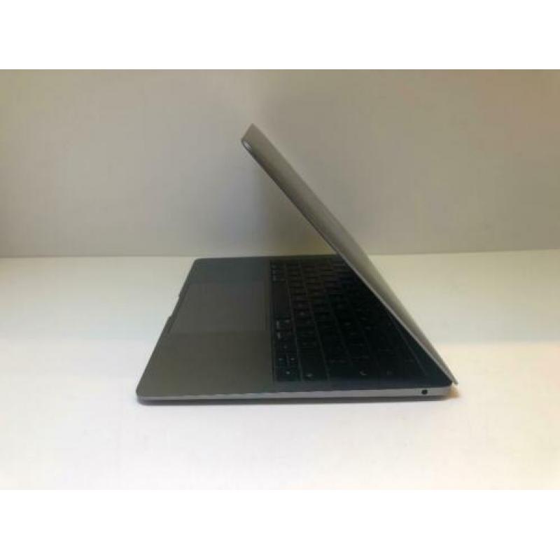 MacBook Air 2019 Grijs 13.3 #38442