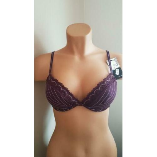 New Chantelle set 75B/pants 42