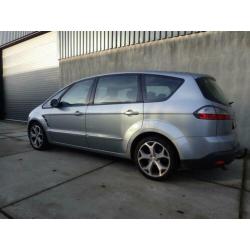 Ford S-Max 2.0-16V 7 persoons, trekhaak, LMV, airco