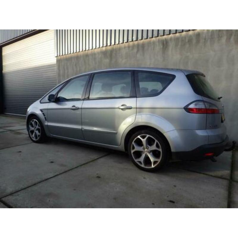 Ford S-Max 2.0-16V 7 persoons, trekhaak, LMV, airco