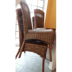 4 eetkamerstoelen