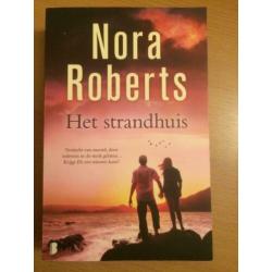 Middernacht, strandhuis, schilder, nachtmuziek Nora Roberts